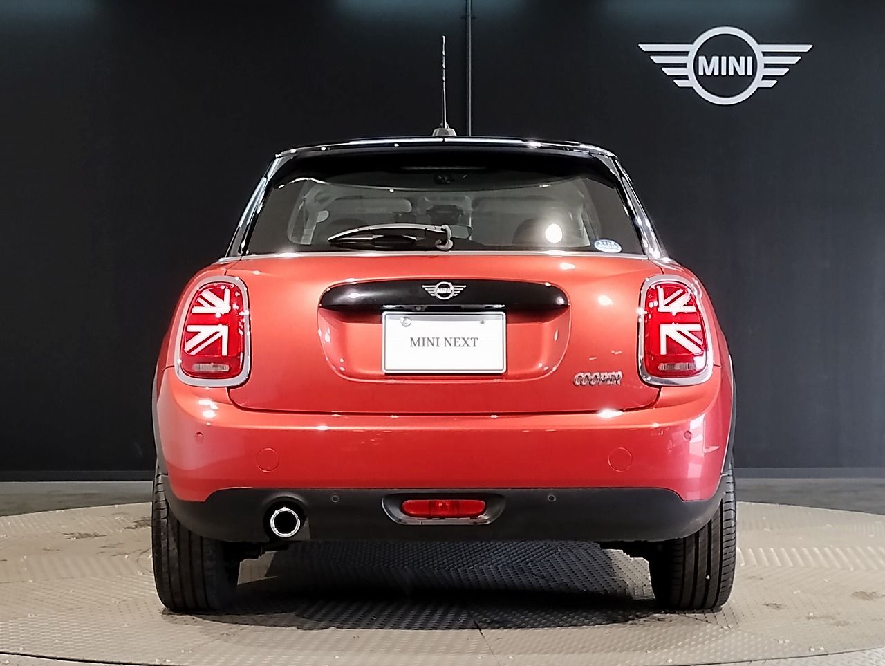 F55 MINI Cooper 5-Door Hatch LCI
