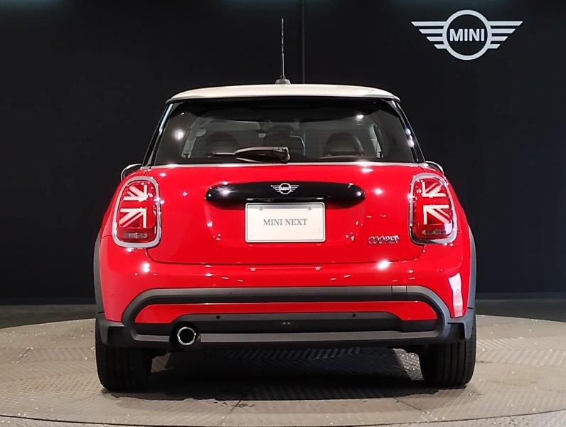 MINI Cooper F56 RHD