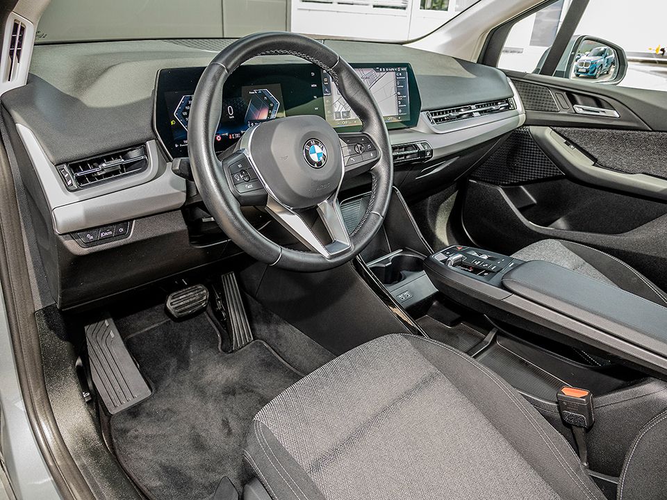 BMW 218