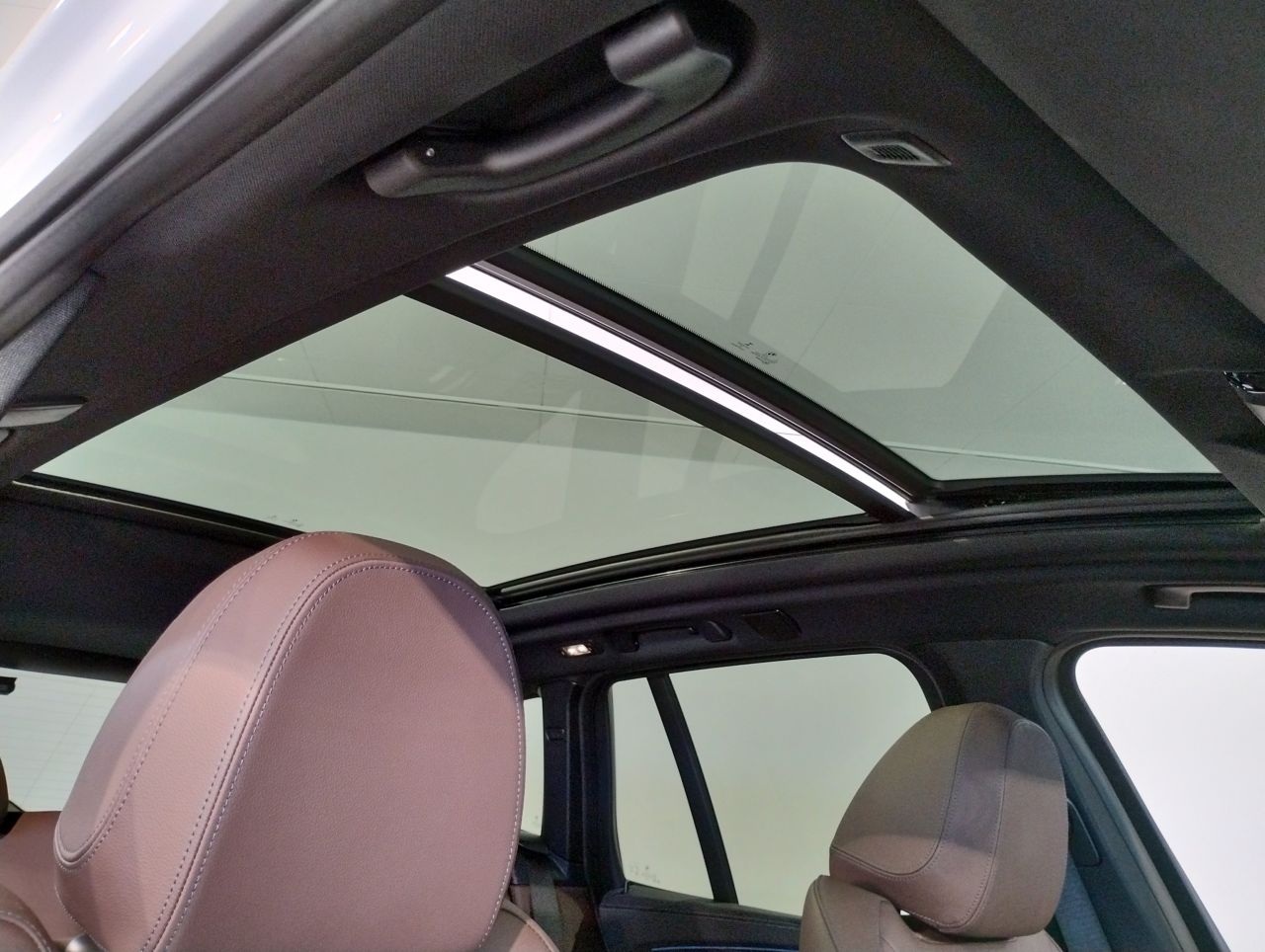 G08 iX3 BEV RHD