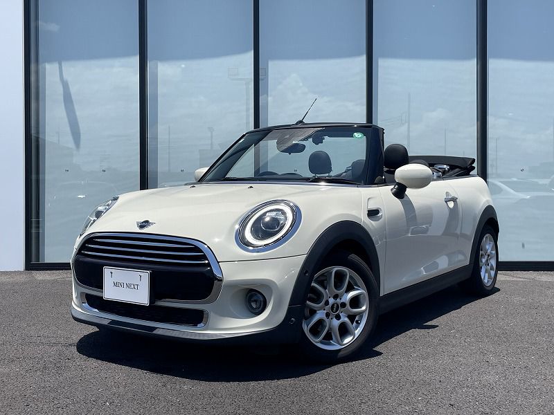 MINI COOPER CONVERTIBLE.