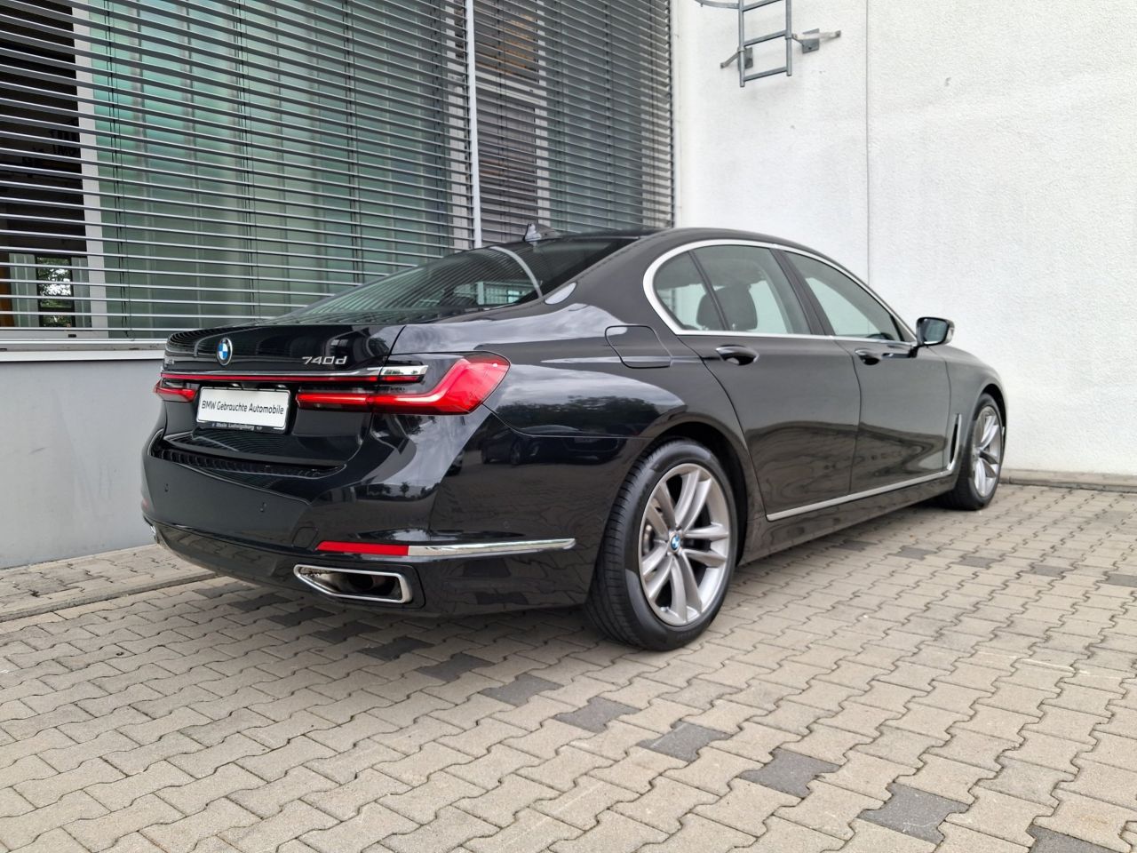 BMW 740