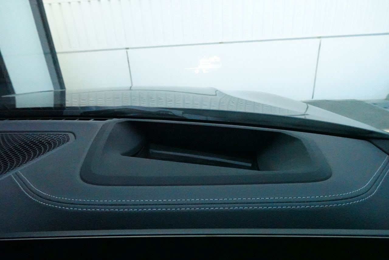 320d xDrive Berline RHD