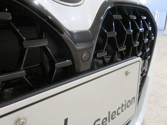 G** 4**i C********** B** 2**i RHD