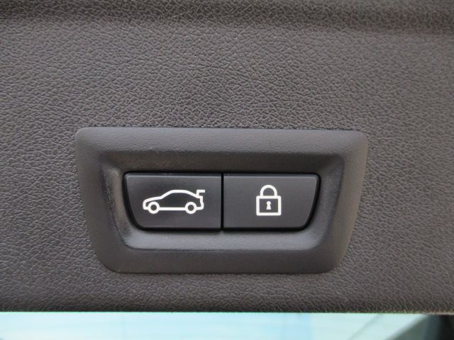 X* xDrive30d RHD