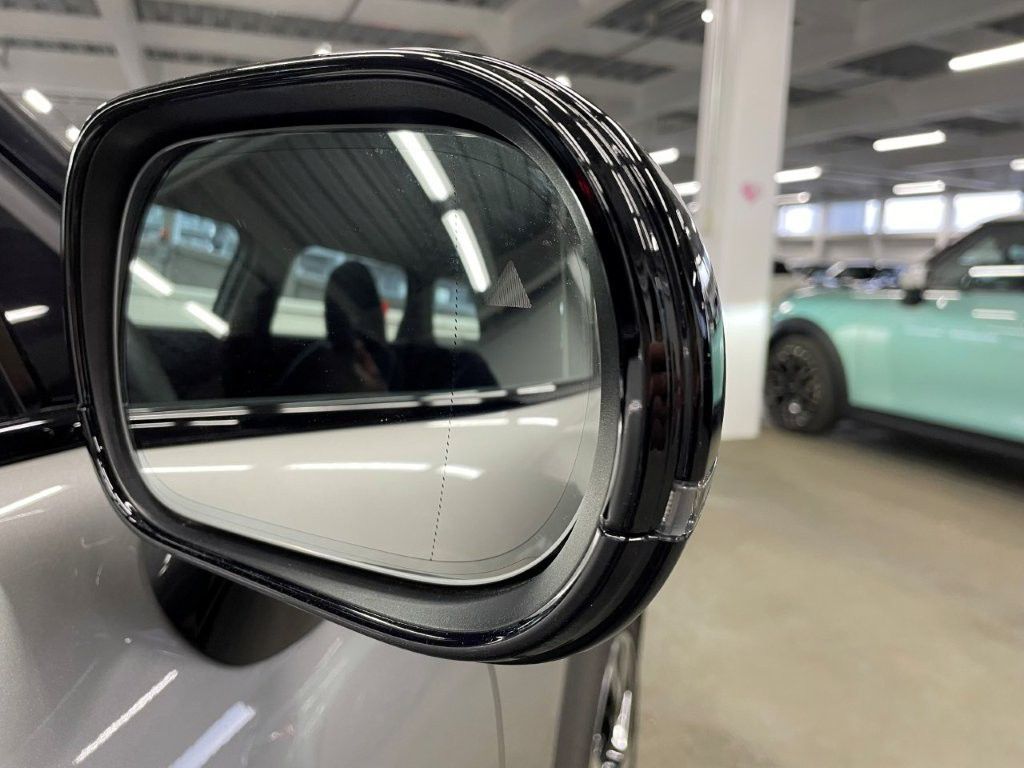 J05 MINI Aceman E