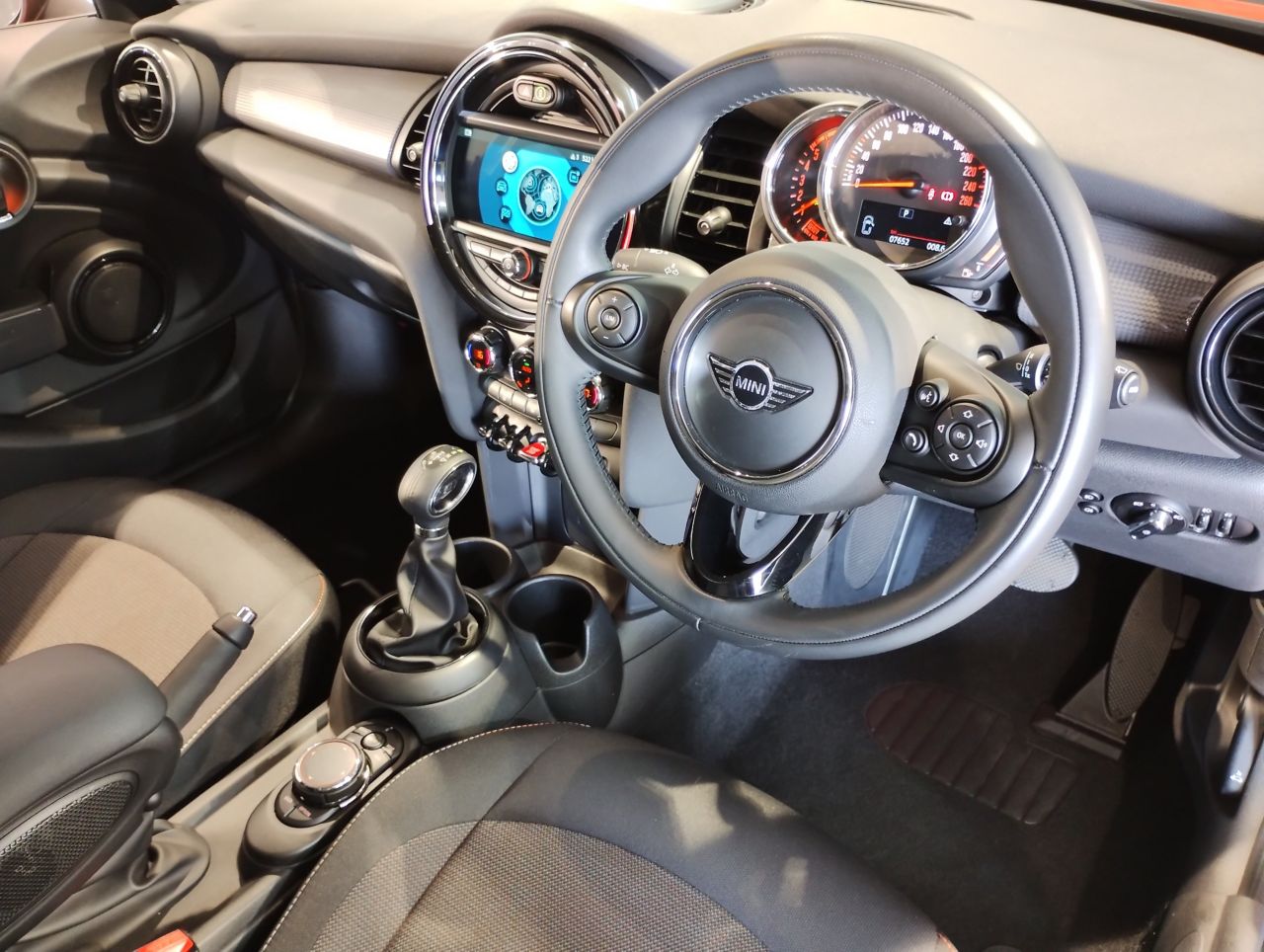 F55 COOPER D (AT)