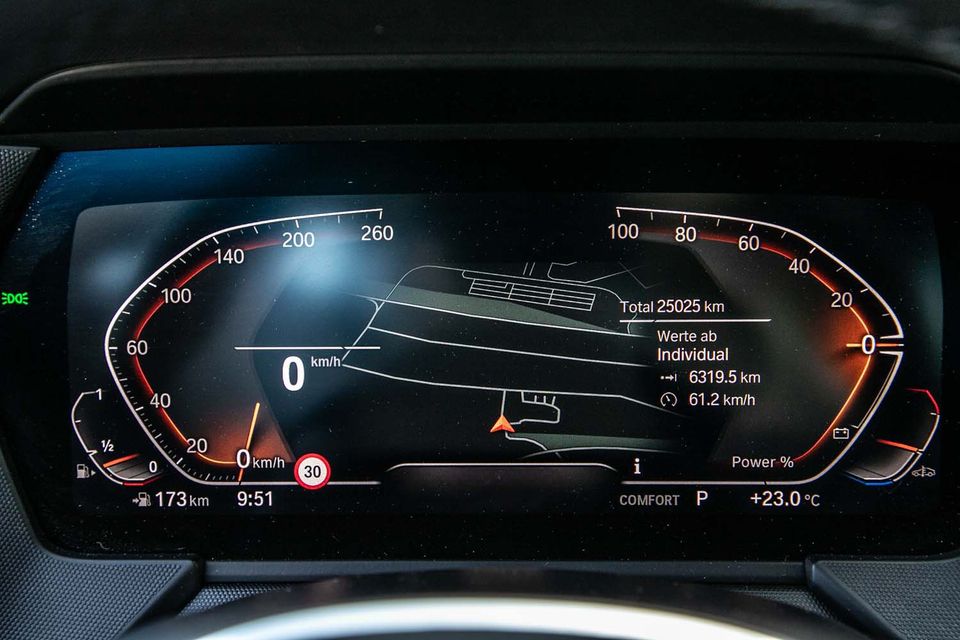 BMW 218