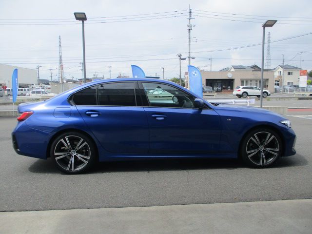 320d xDrive Berline RHD