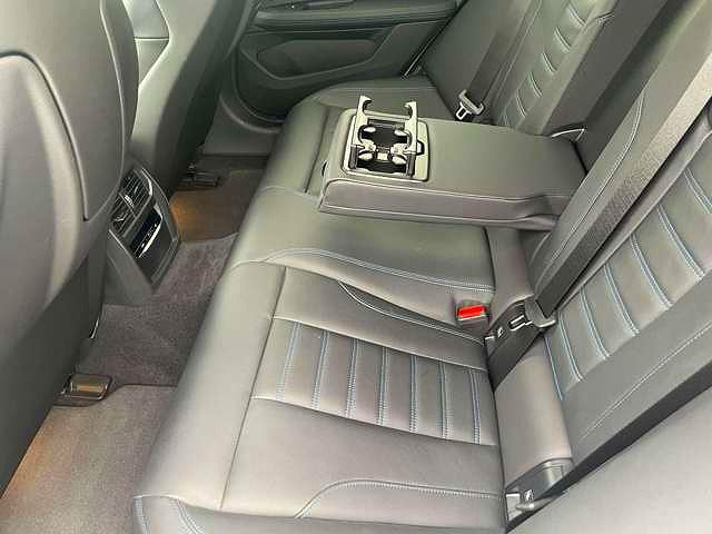 G26 i4 M50 RHD