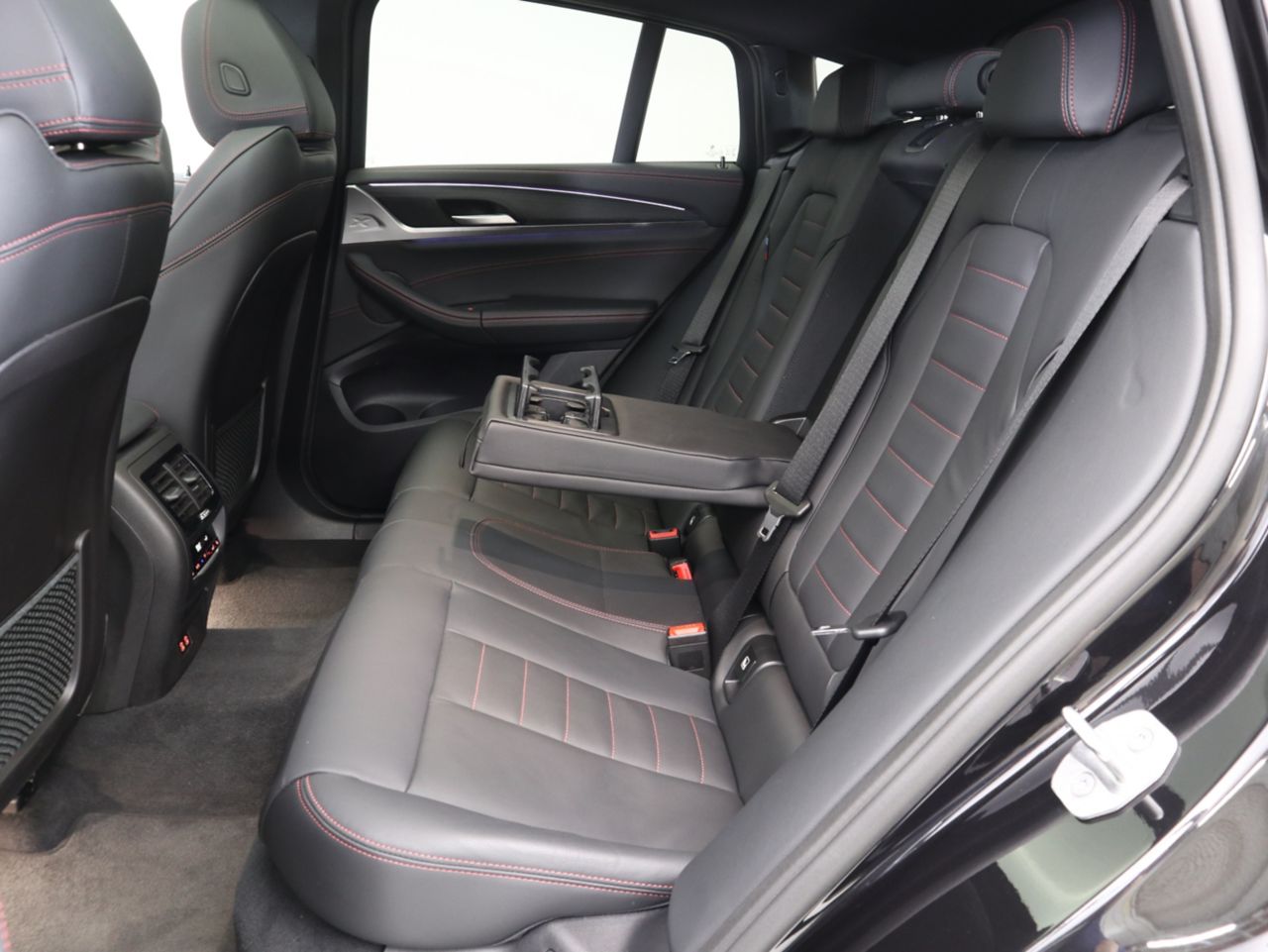 X4 xDrive20d RHD