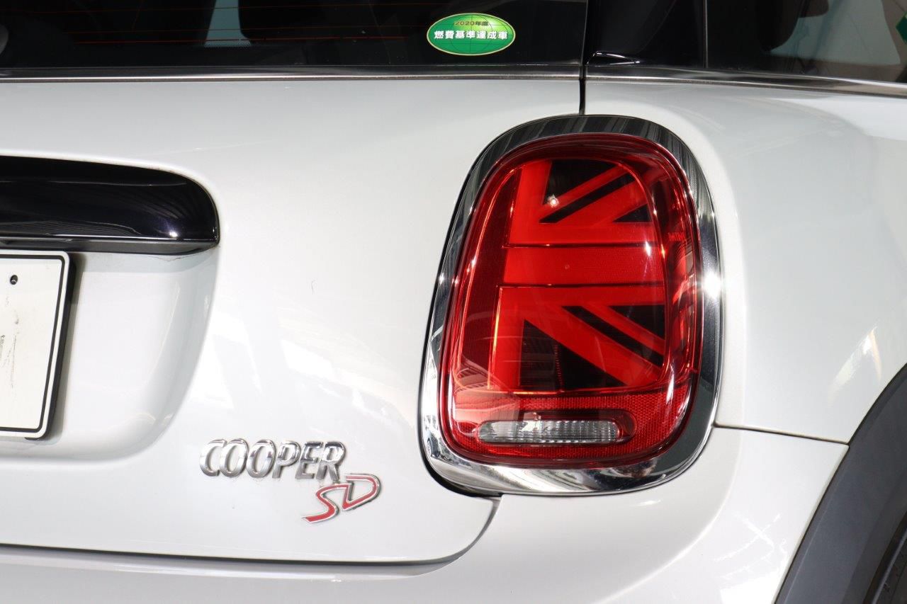 F56 COOPER S D(AT)