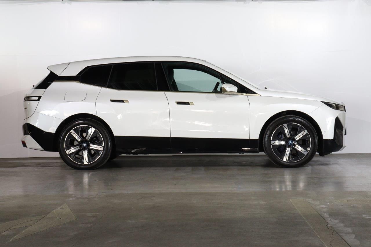 i20 iX xDrive50