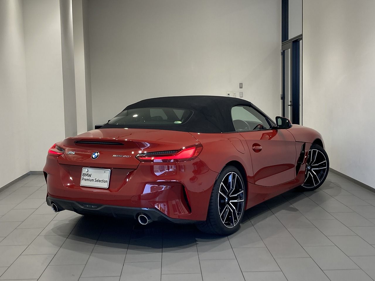 G29 z4 sDrive20i RHD