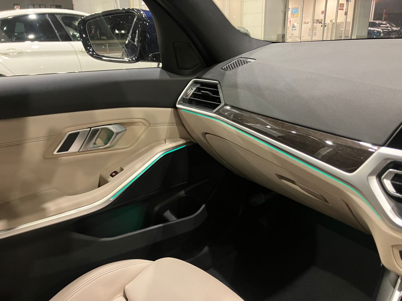 G20 320d xDrive RHD Saloon