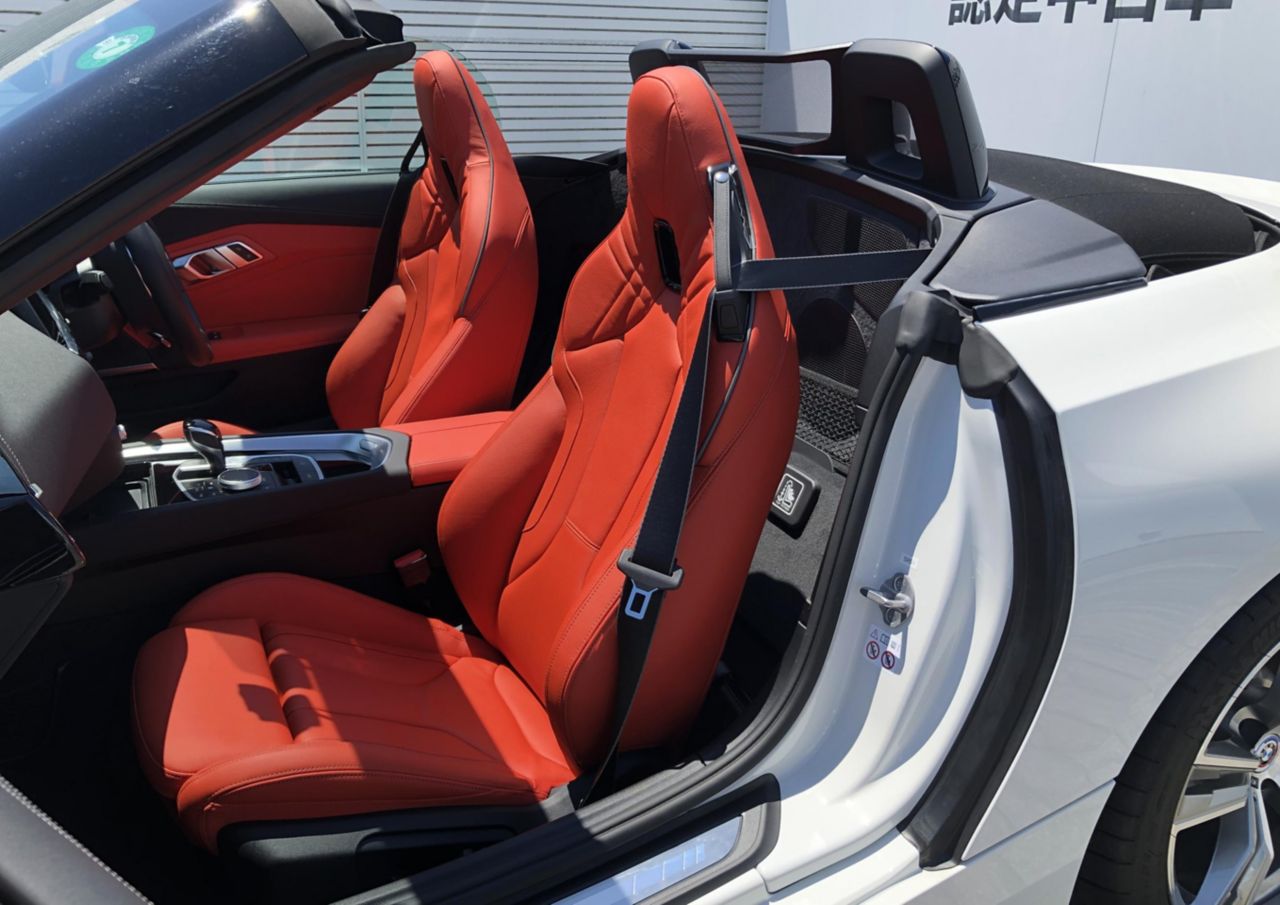 G29 z4 sDrive20i RHD