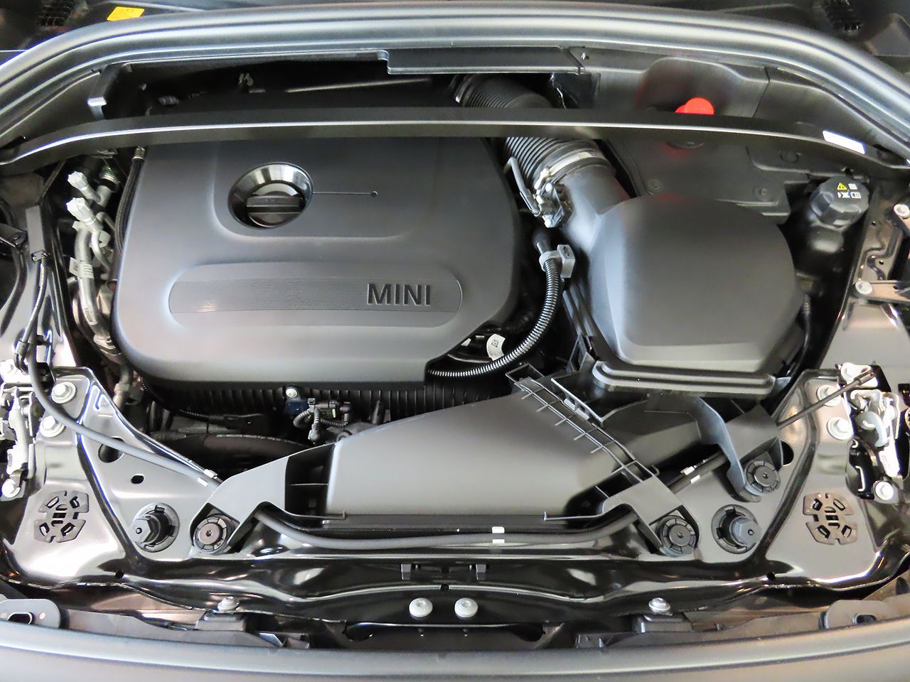 U25 MINI John Cooper Works Countryman ALL4