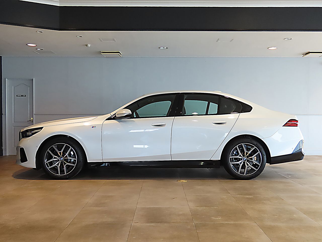 520i Sedan RHD