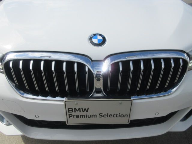 540i xDrive Touring RHD