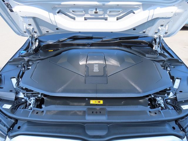 BMW i5 eDrive40 Sedan RHD