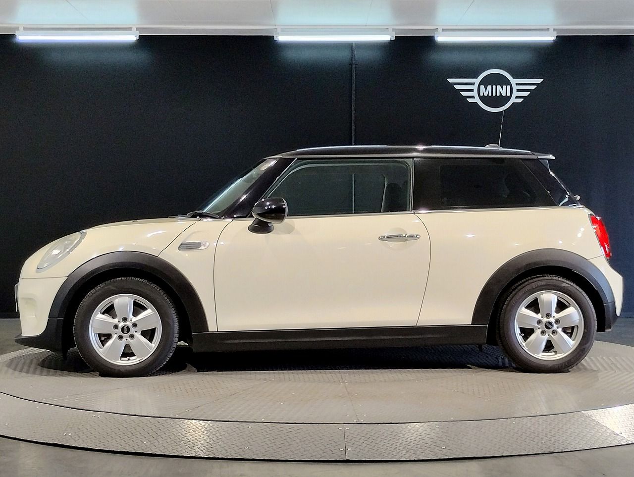 F56 MINI COOPER