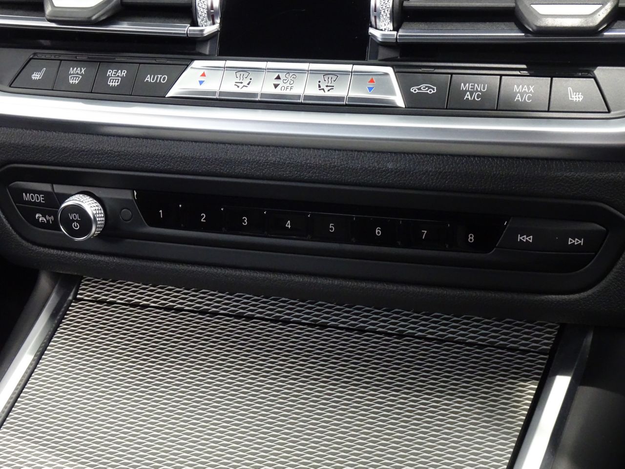G20 320i Saloon RHD TU