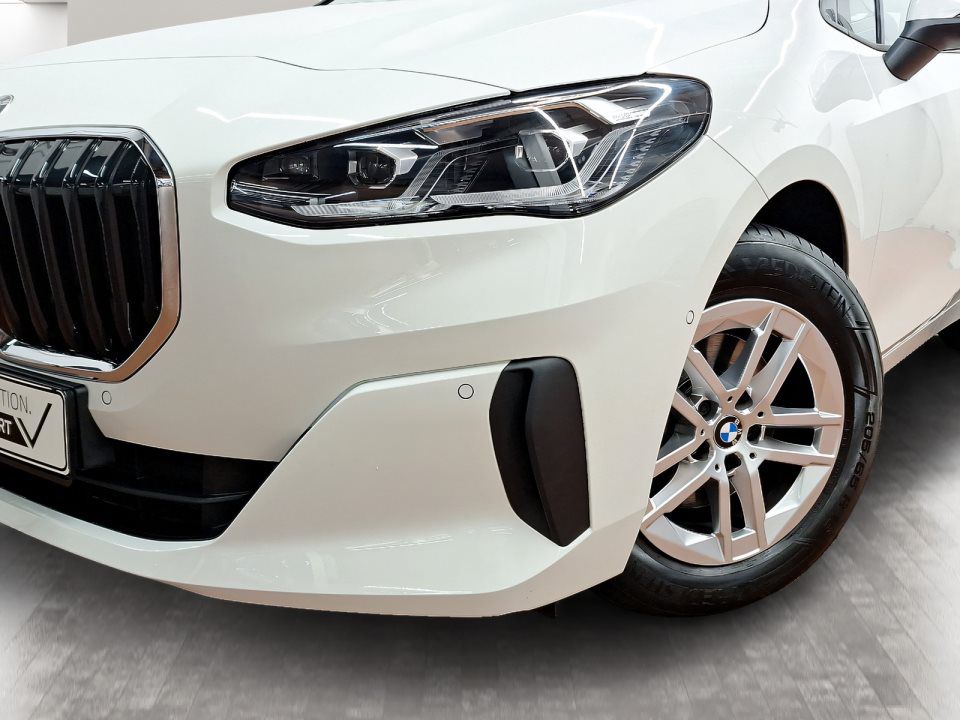 BMW 218