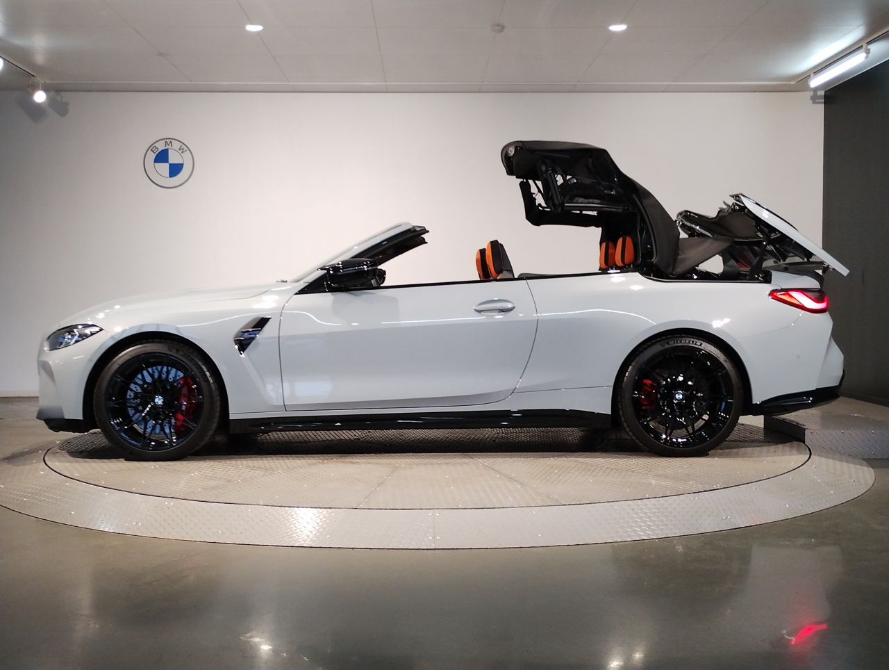 G83 M4 Competition M xDrive Competition RHD