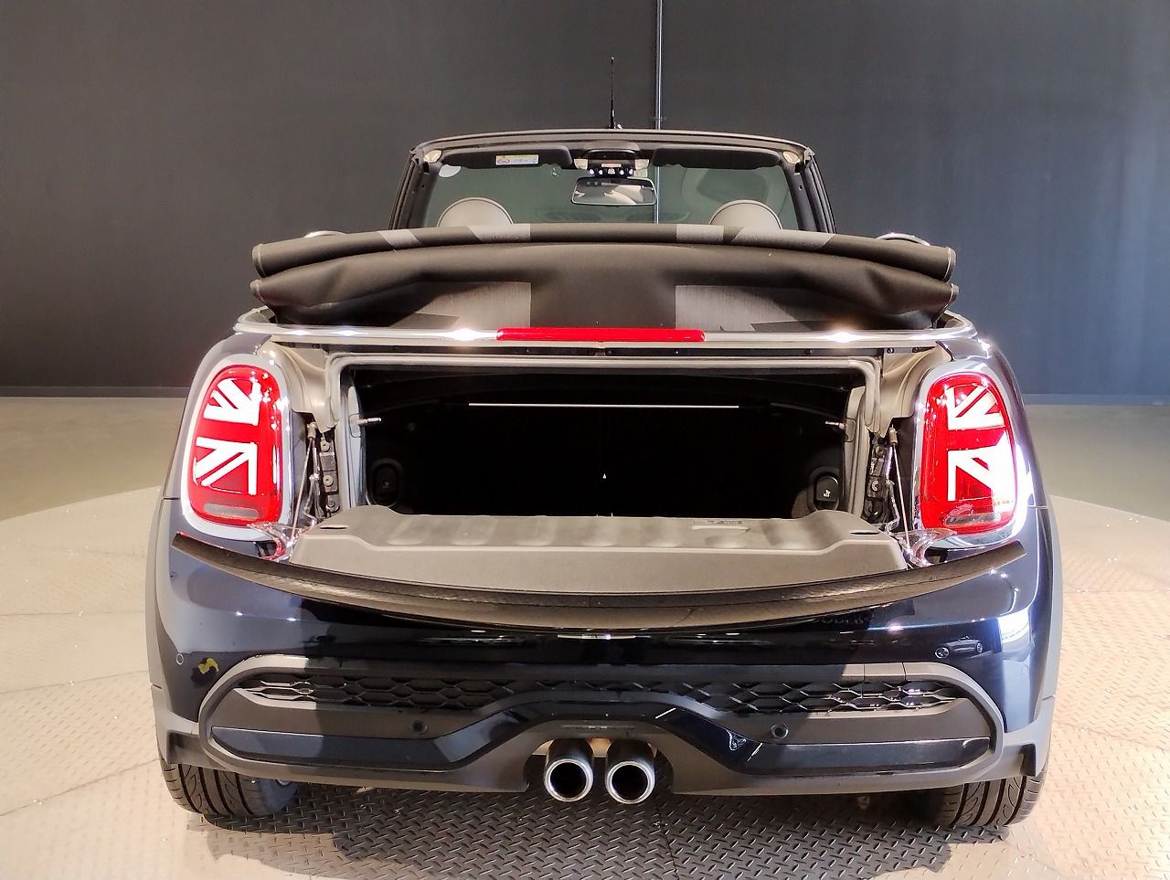 MINI Cooper S Convertible RHD