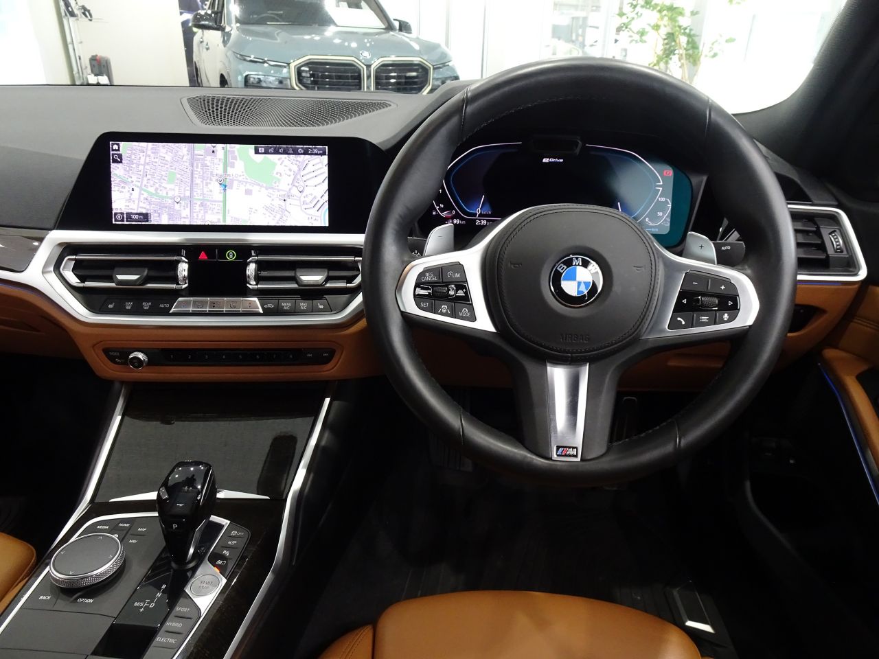 G20 330e Saloon RHD