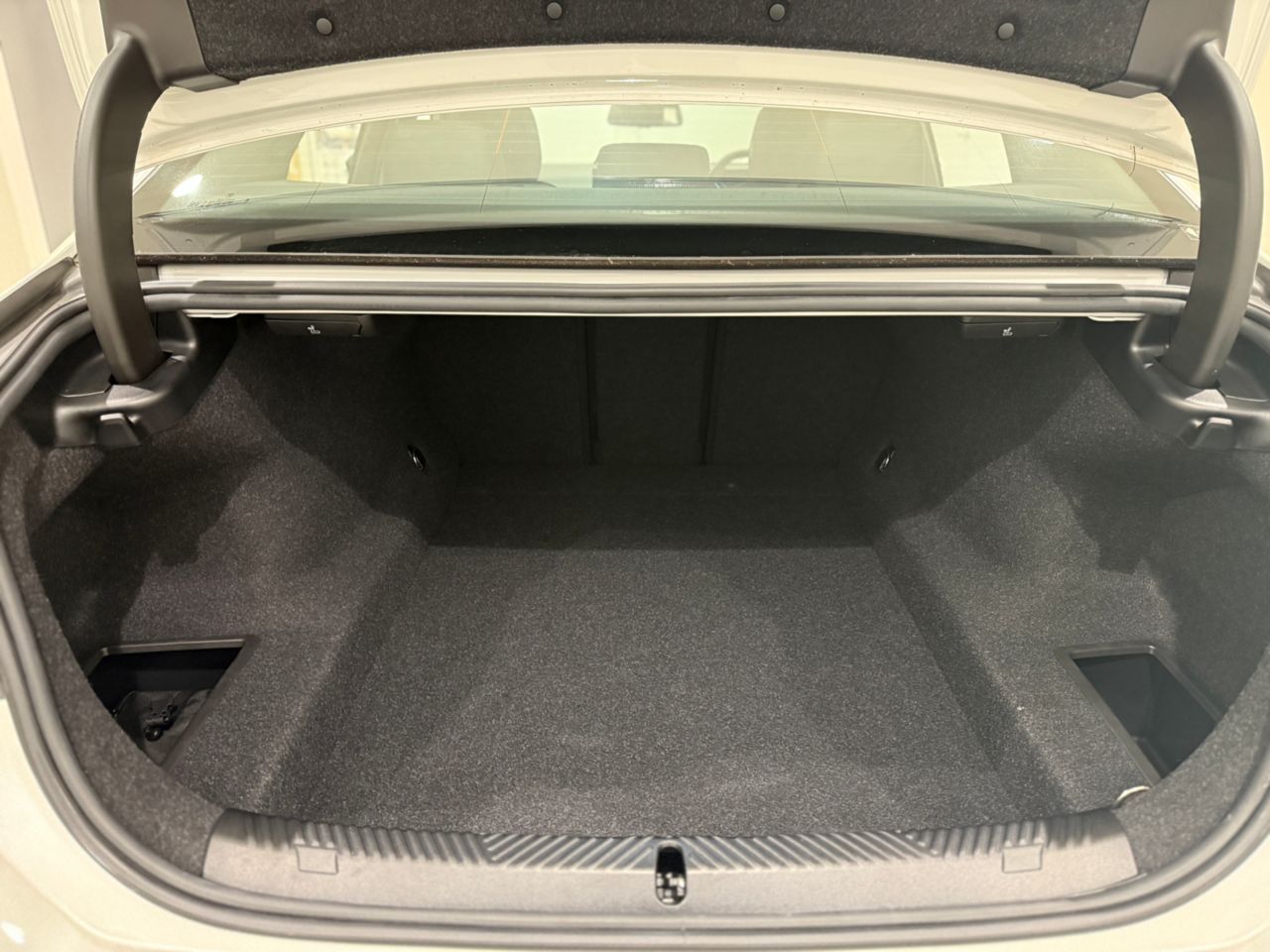 520i Sedan RHD