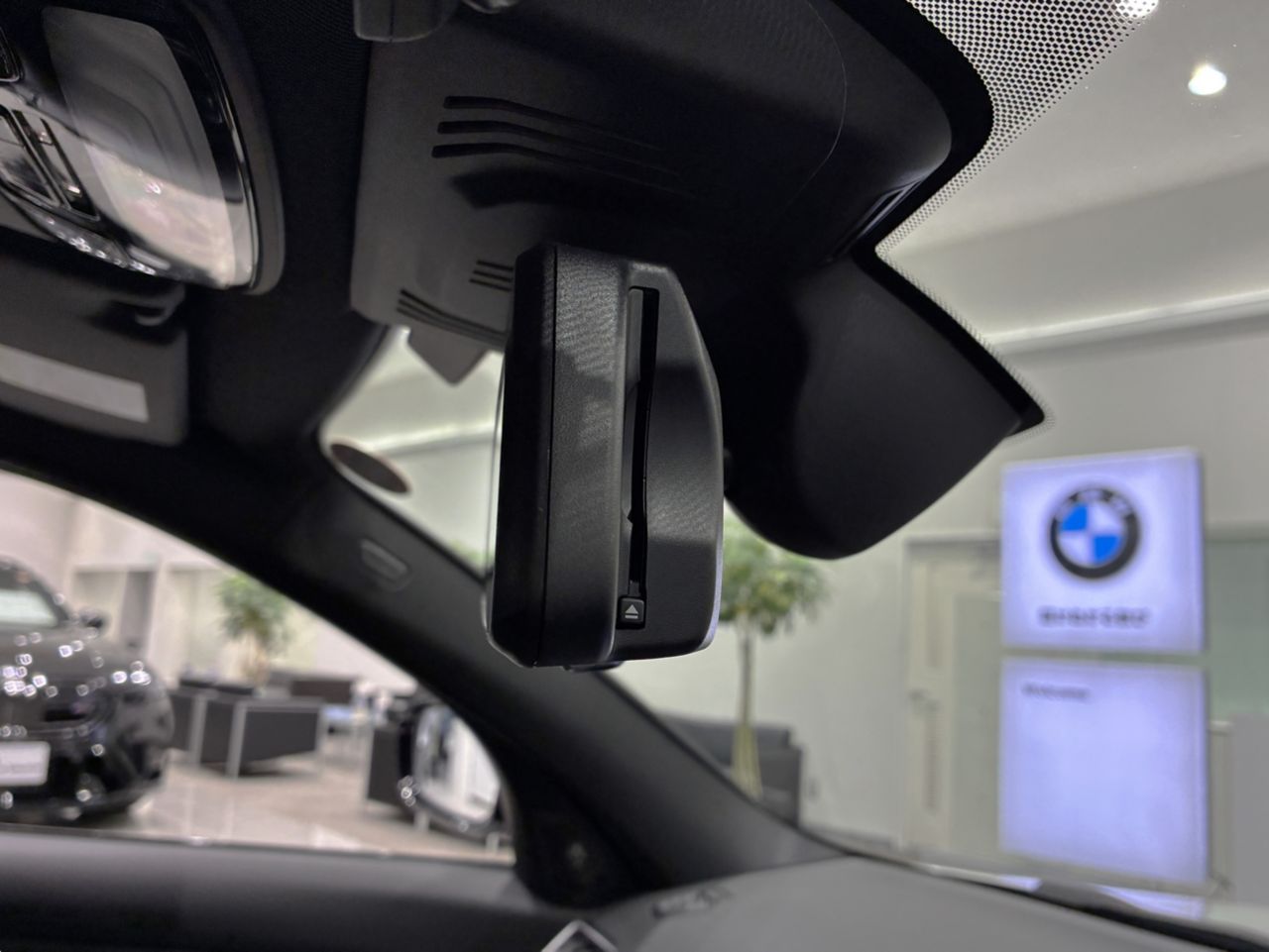 320d xDrive Berline RHD