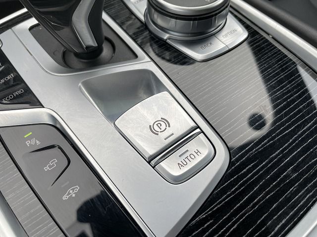 750i xDrive Sedan