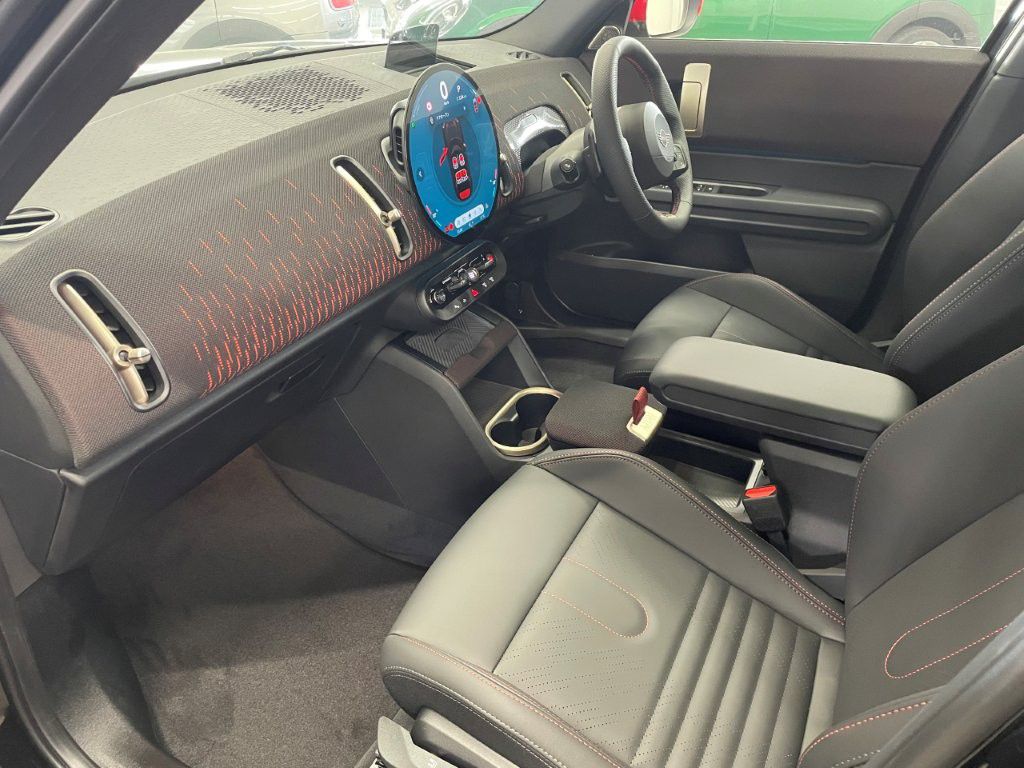 U25 MINI John Cooper Works Countryman ALL4