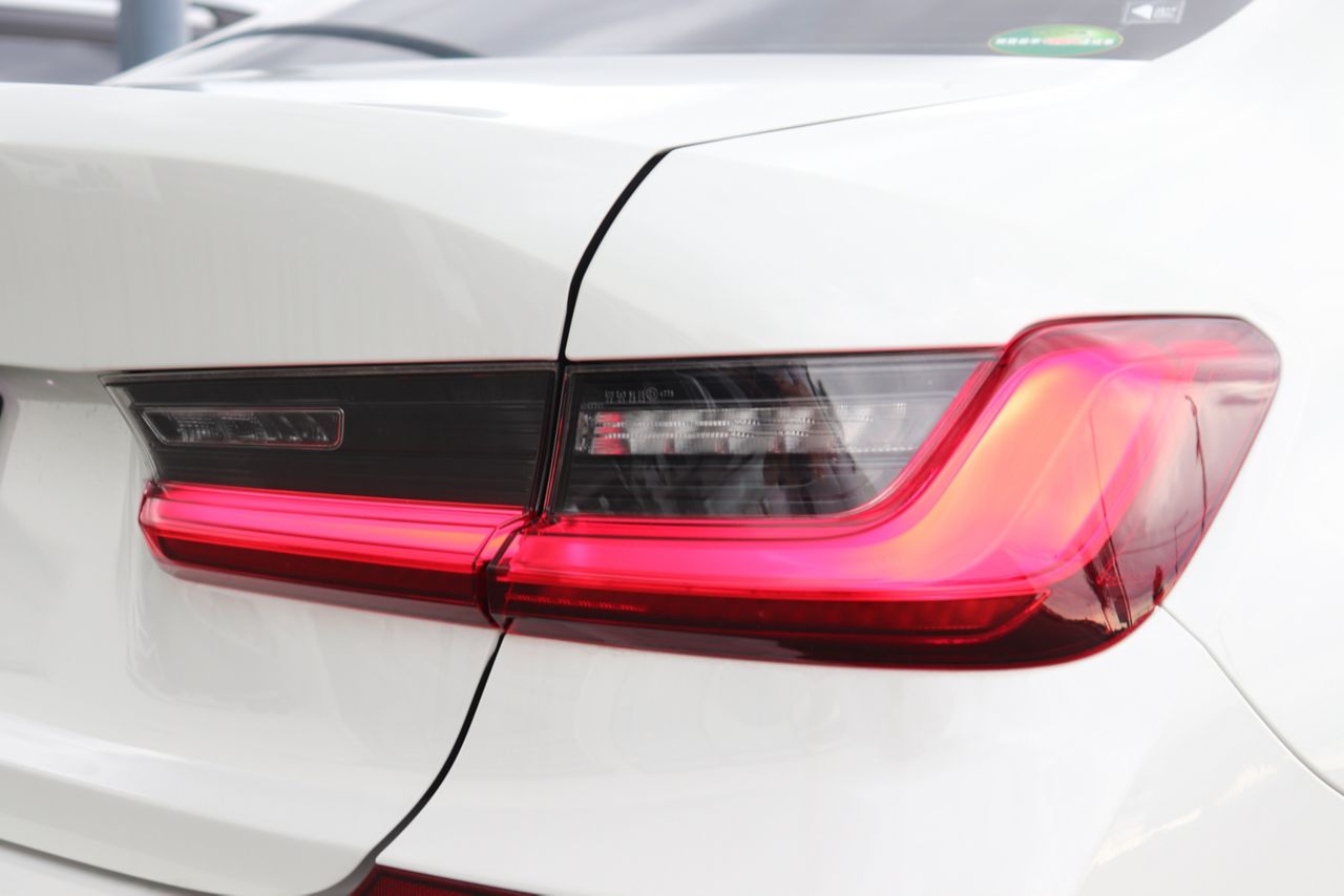 318i Berline RHD