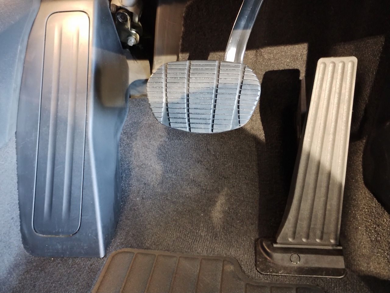 F40 118d Sports Hatch 5-door B47 2.0d