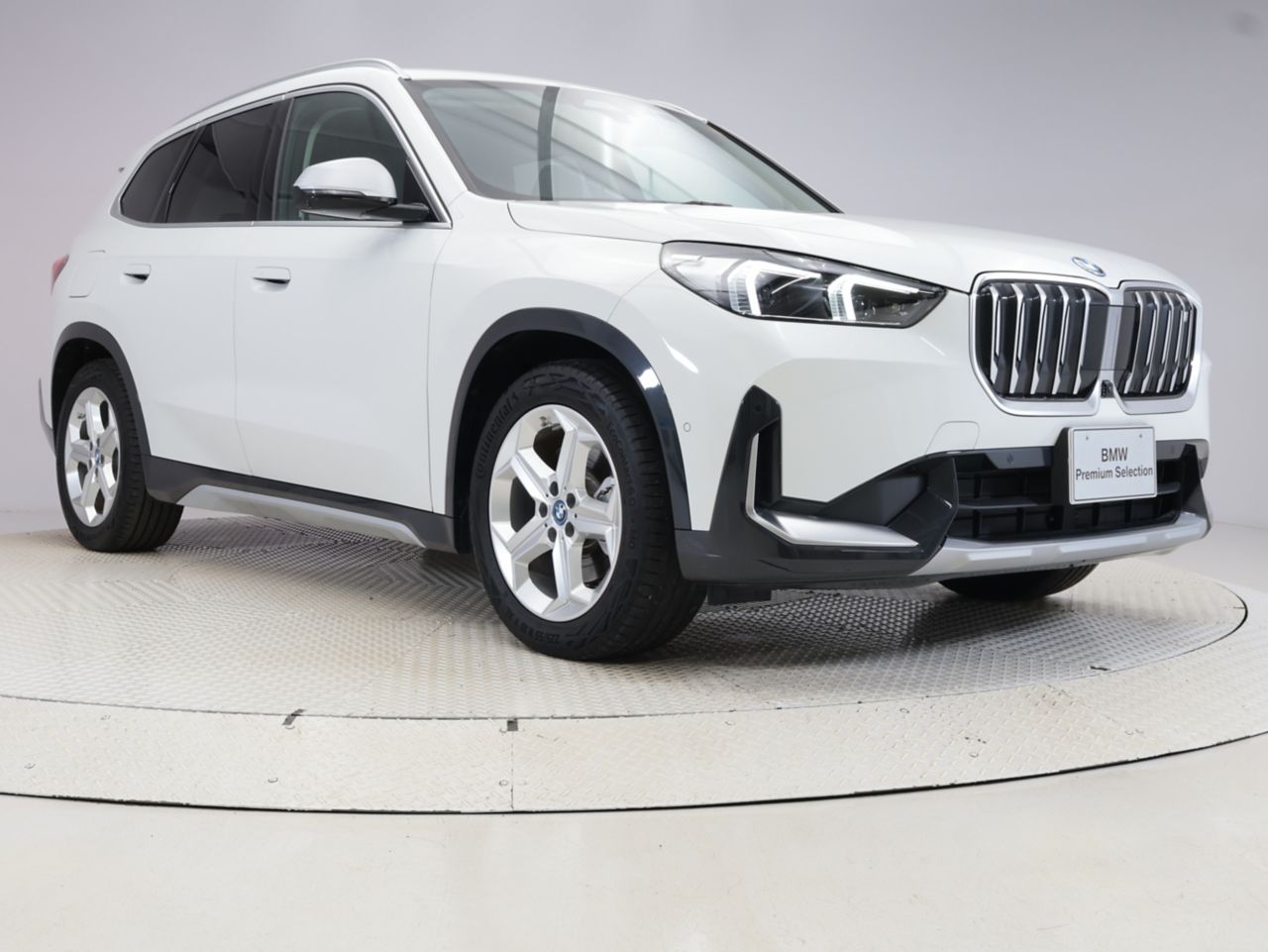 U11 iX1 xDrive30