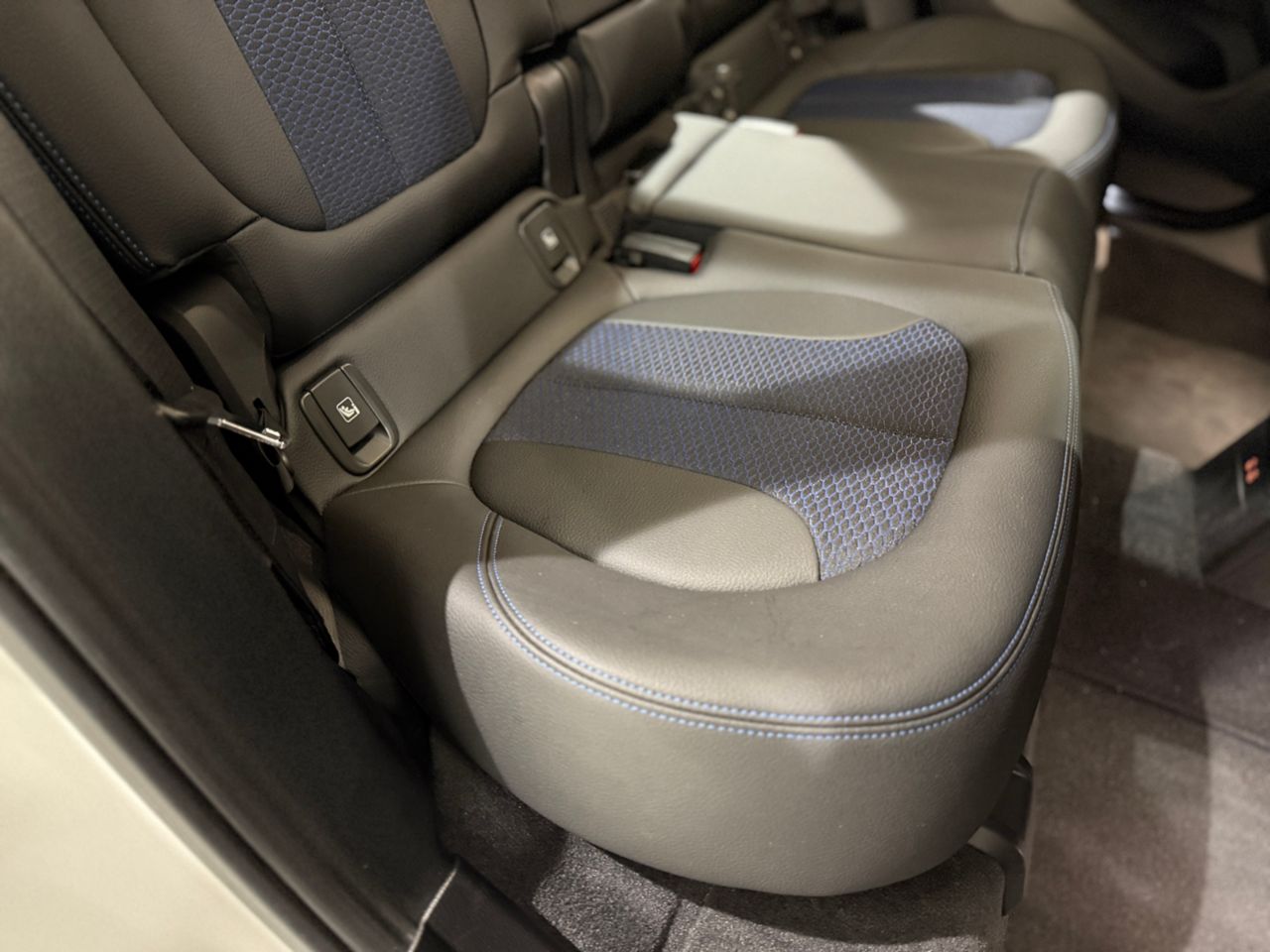 X1 sDrive18i RHD