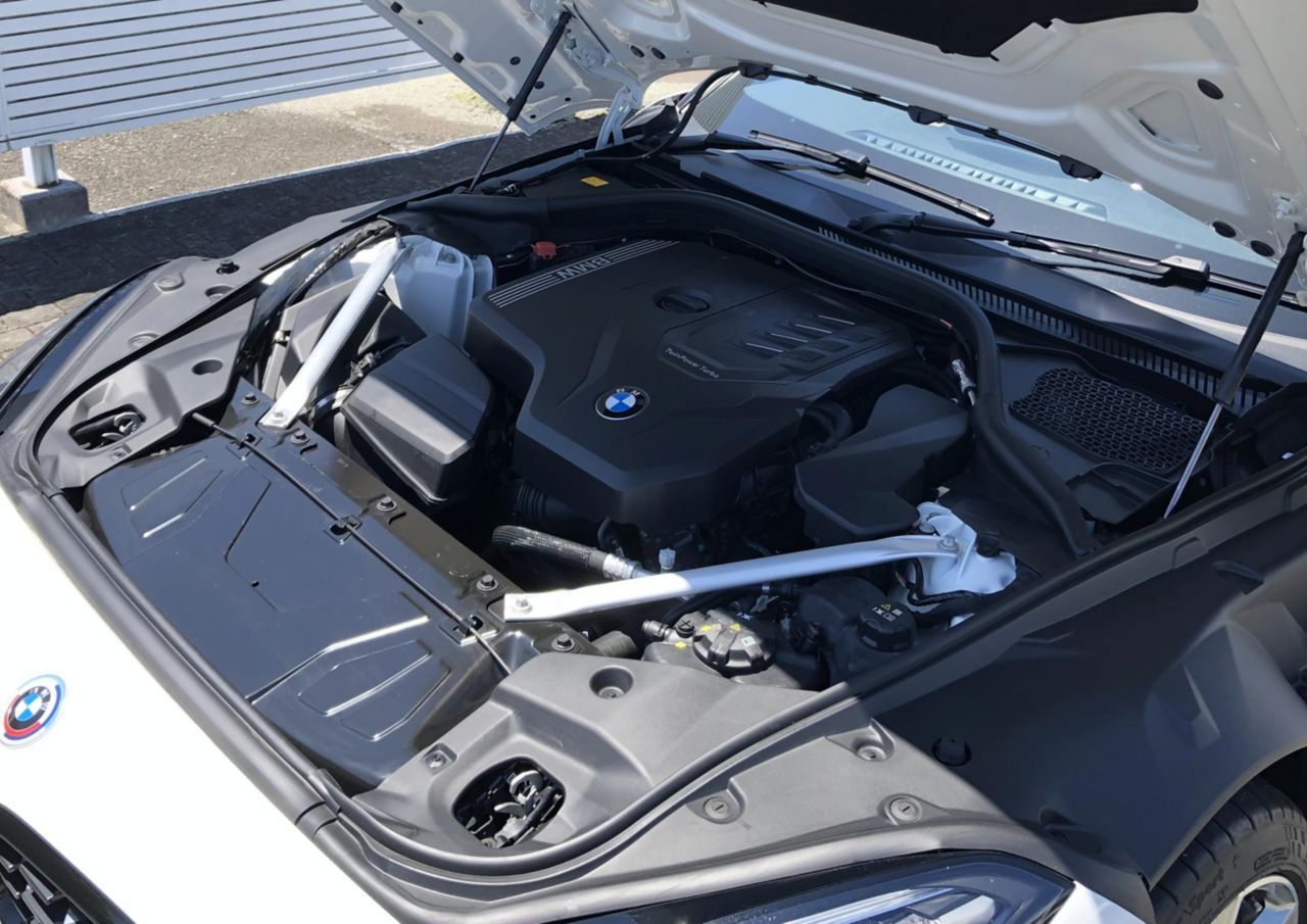 G29 z4 sDrive20i RHD