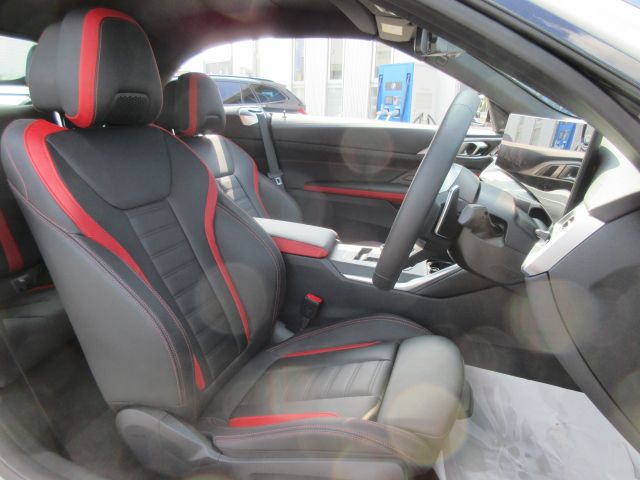 G** 4**i C********** B** 2**i RHD