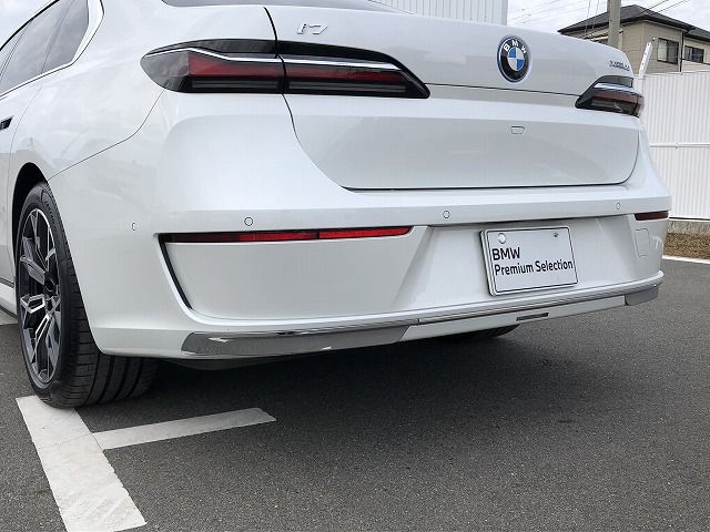 i7 xDrive60 Sedan RHD