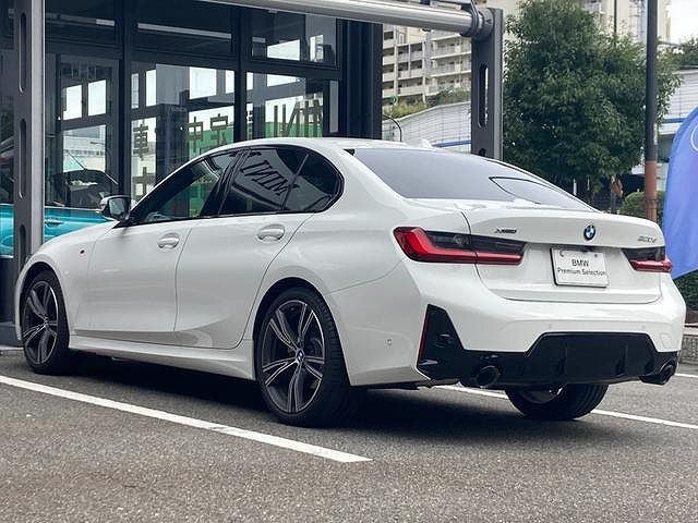 320d xDrive Berline RHD