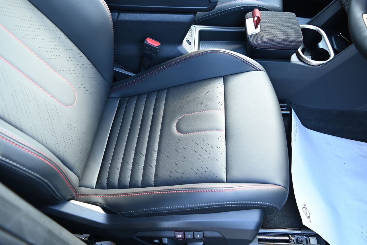 U25 MINI John Cooper Works Countryman ALL4