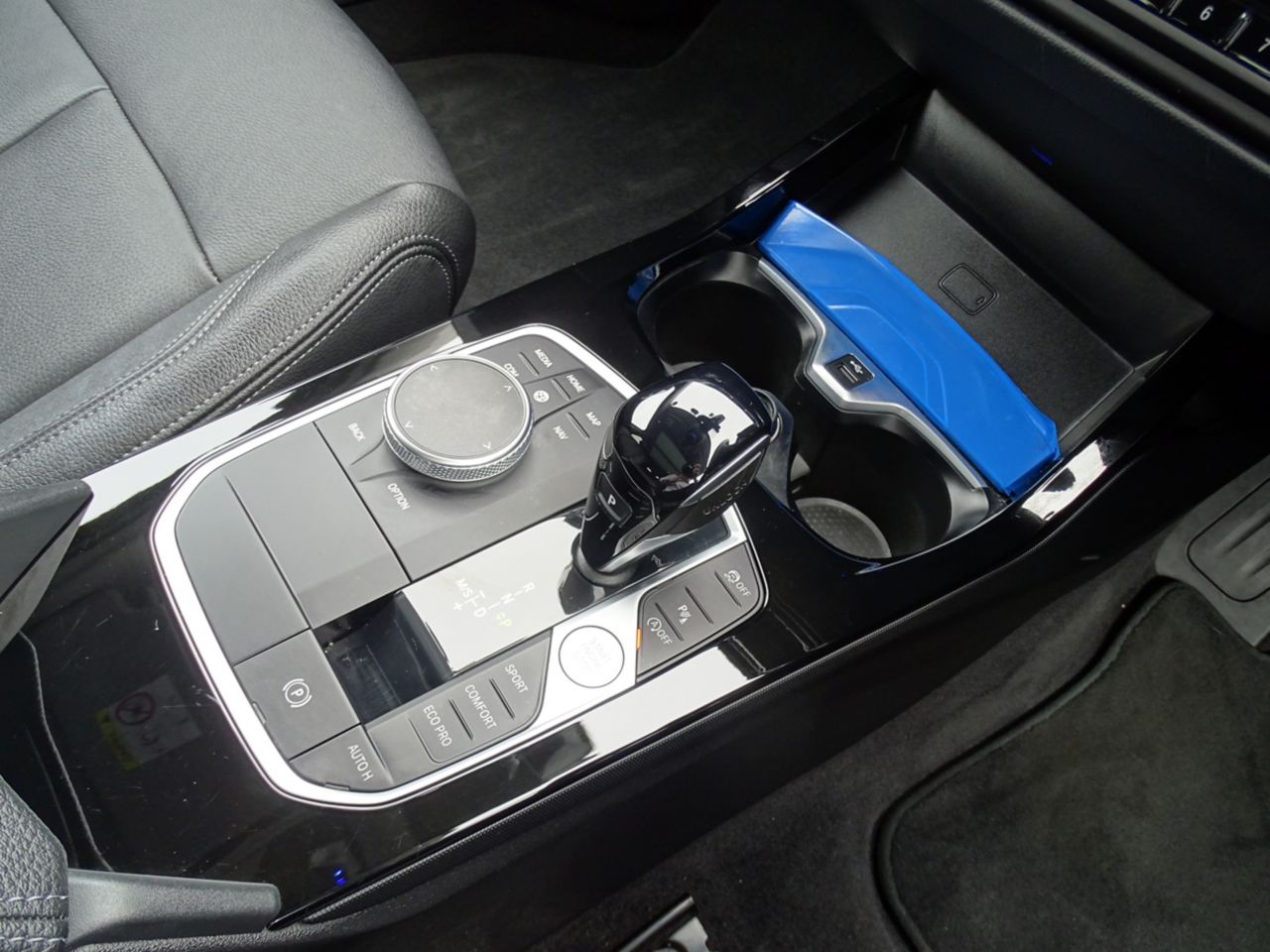 F40 118d Sports Hatch 5-door B47 2.0d