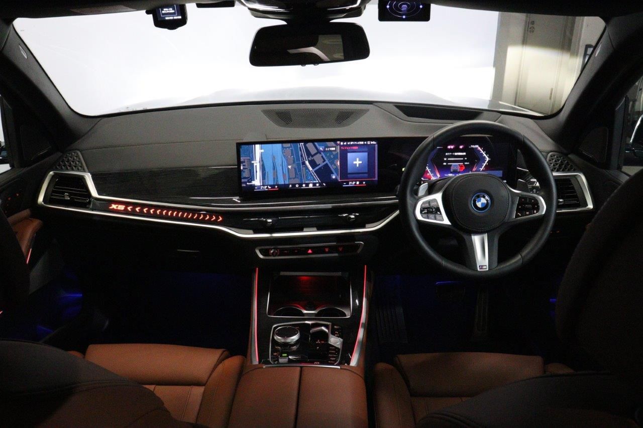 X5 xDrive50e RHD