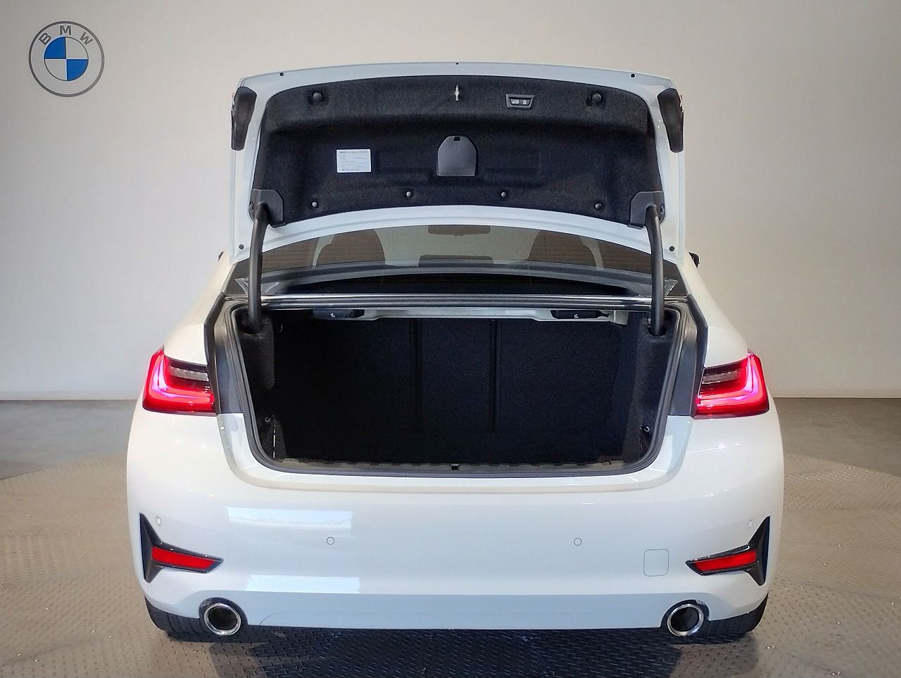 318i Berline RHD
