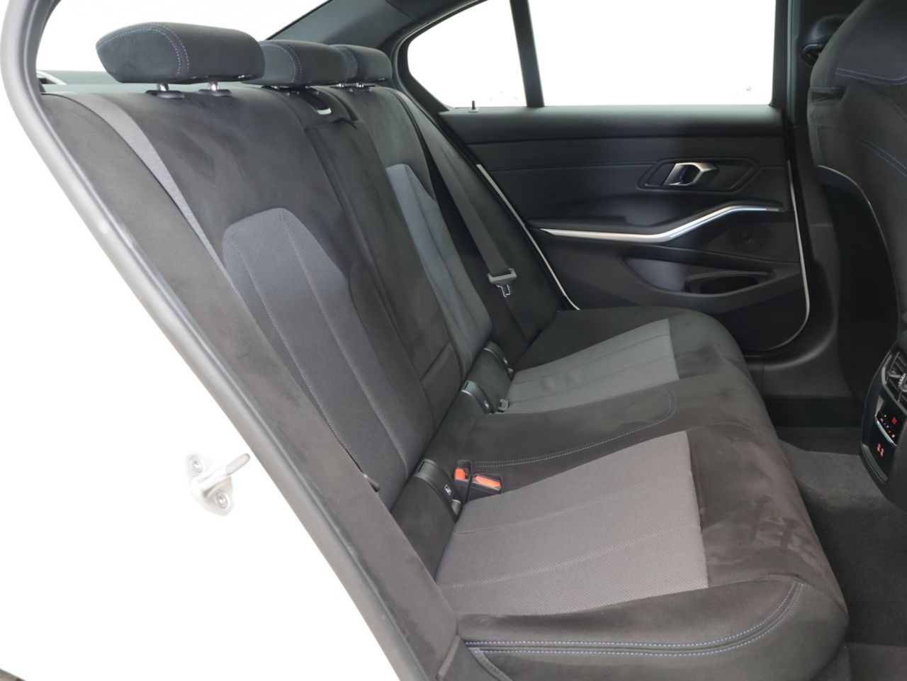 G20 320i Saloon LCI RHD MX