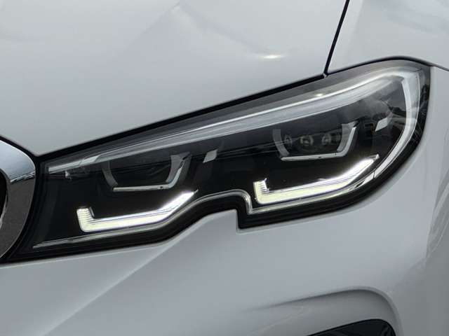 G20 320i Saloon RHD TU