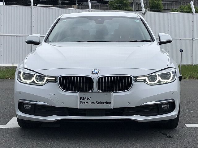 320D SEDAN RHD