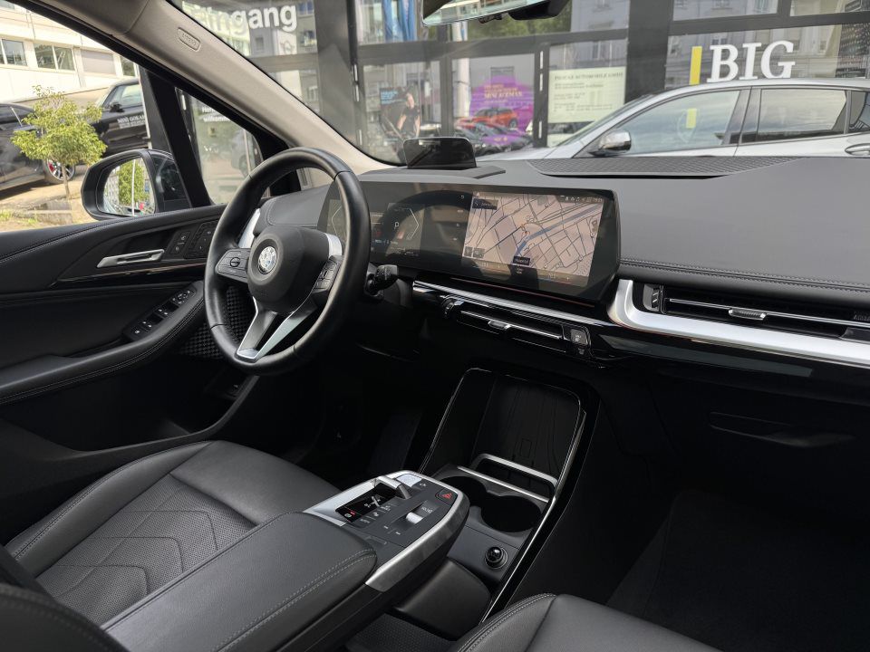 BMW 218